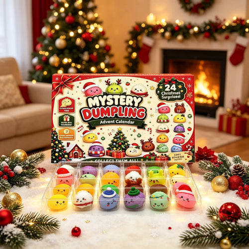Calendrier Squishy Mystery Dumpling présenté dans un décor de Noël